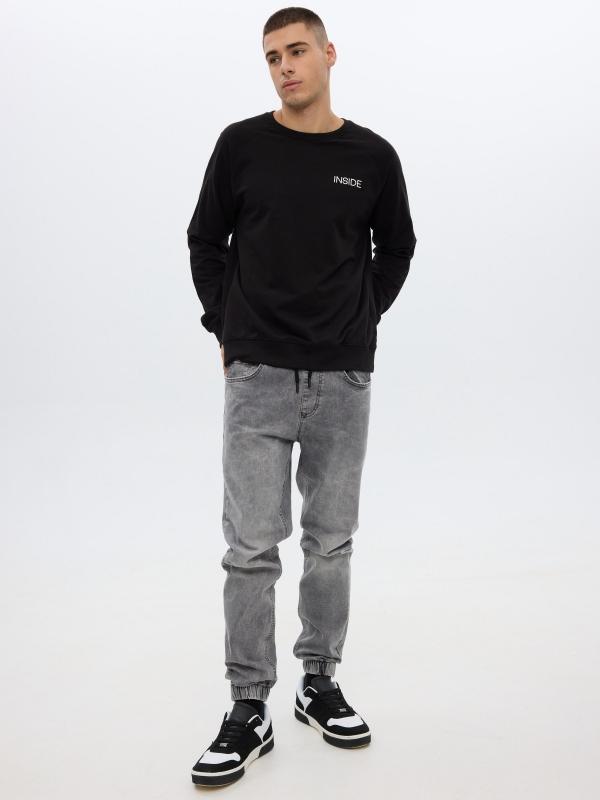 In side Pantalon jogger