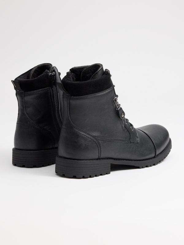 In side Bota negra detalle cremallera Superdescuento