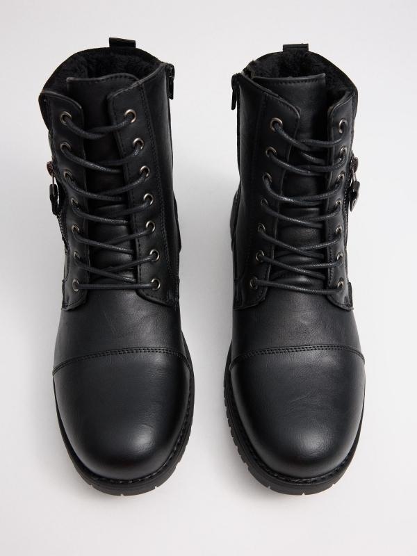 In side Bota negra detalle cremallera Superdescuento