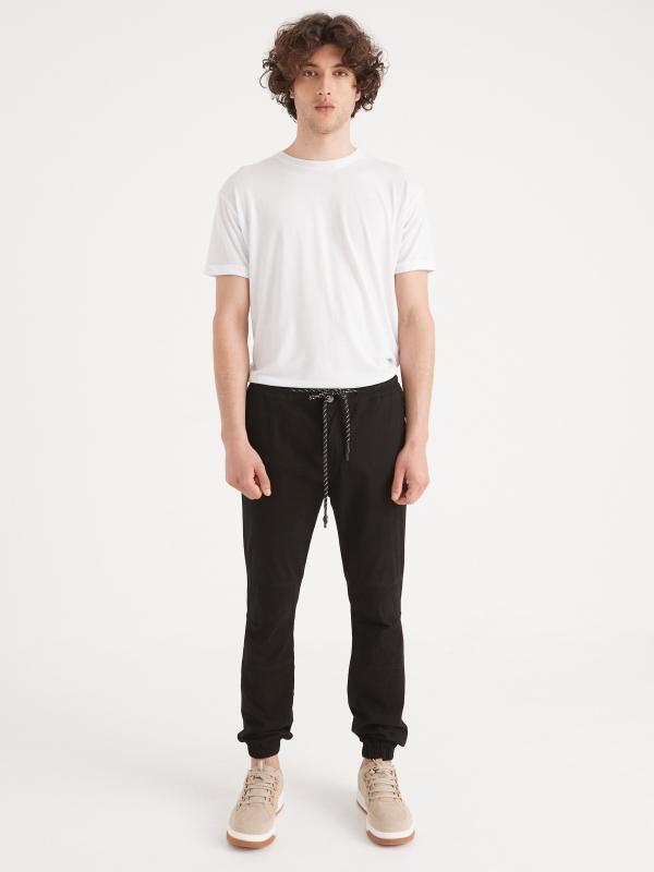 In side Pantalón jogger costuras