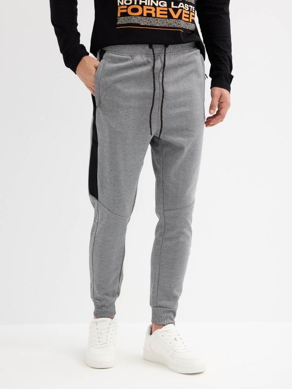In side Pantalón jogger Devoluciones gratuitas