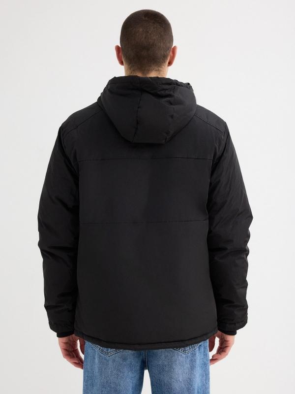 In side Parka negra capucha Descuento