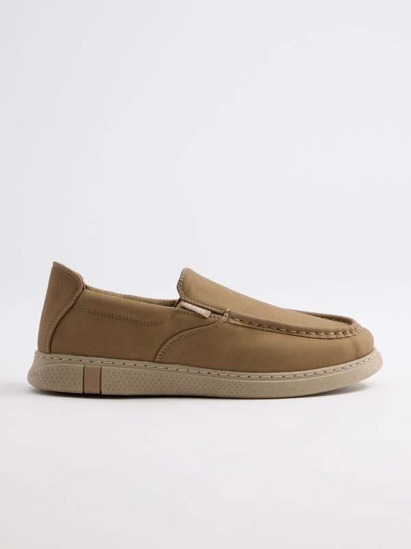 In side Mocasines camel