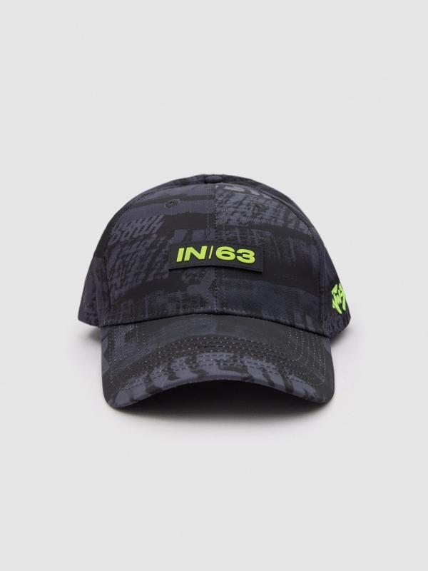 In side Gorra textura texto