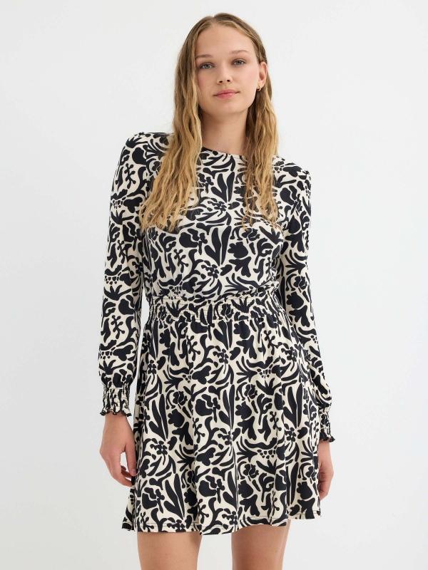 In side Vestido mini flare estampado con gomas Ahorra y exporta