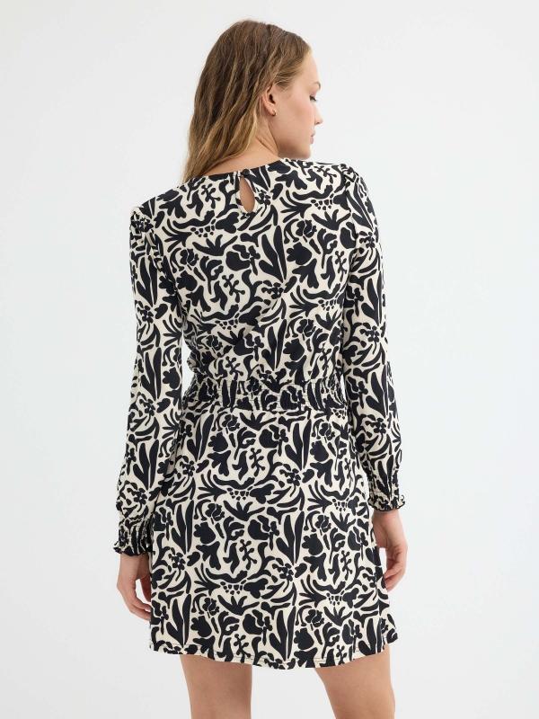 In side Vestido mini flare estampado con gomas Ahorra y exporta