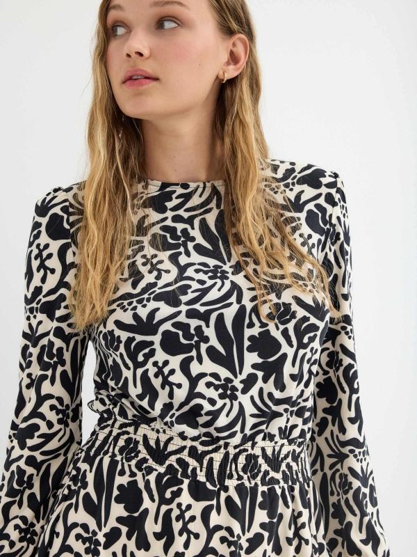 In side Vestido mini flare estampado con gomas Ahorra y exporta