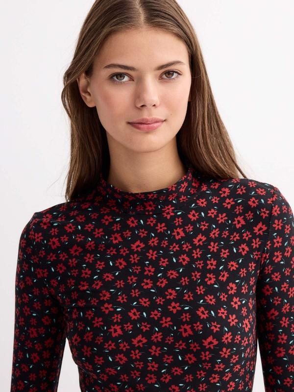 In side Camiseta cuello perkins print floral En oferta