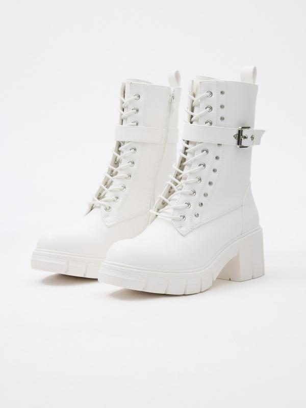 In side Botin con hebilla y tachas Rebajas de fábrica