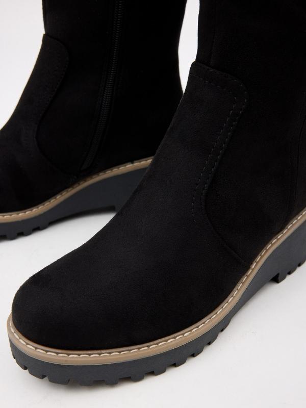 In side Bota alta con cuña Mejor oferta