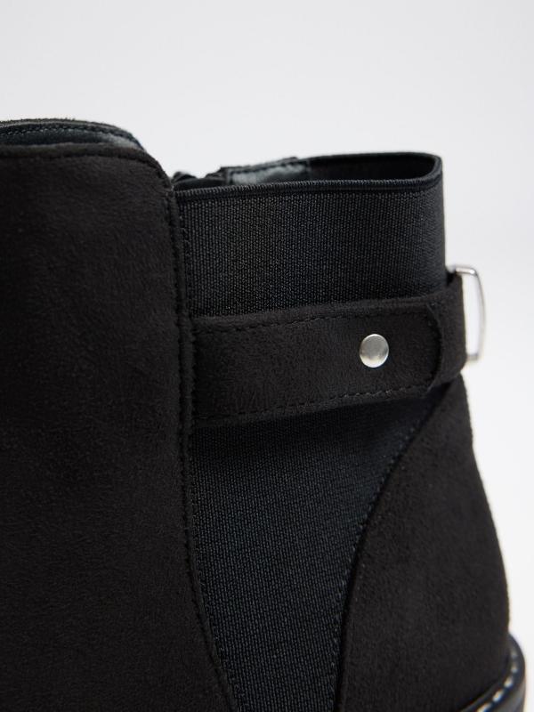 In side Botas con cuña y hebilla Envío gratis