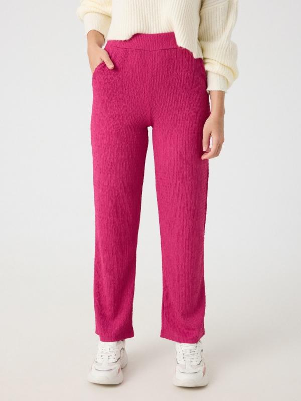 In side Pantalón wide leg negro con textura Último día