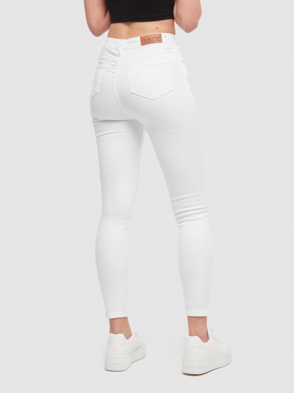 In side Pantalón básico skinny
