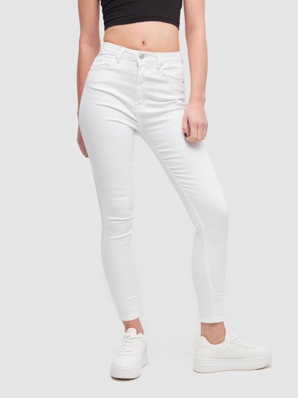 In side Pantalón básico skinny Ahorra y exporta