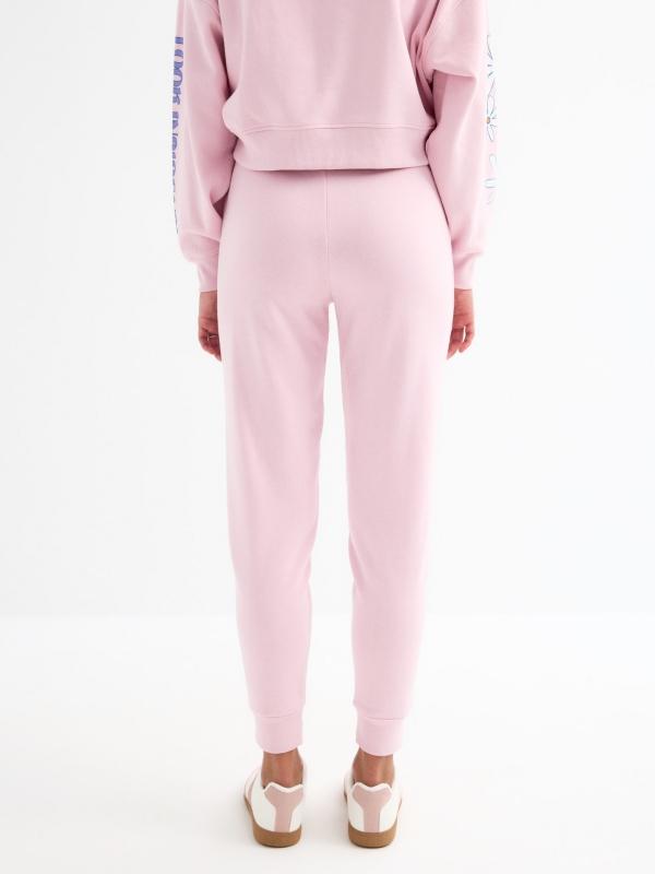 In side Pantalón jogger rosa estampado En oferta