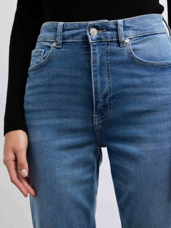 In side Jeans mom slim high rise Liquidación