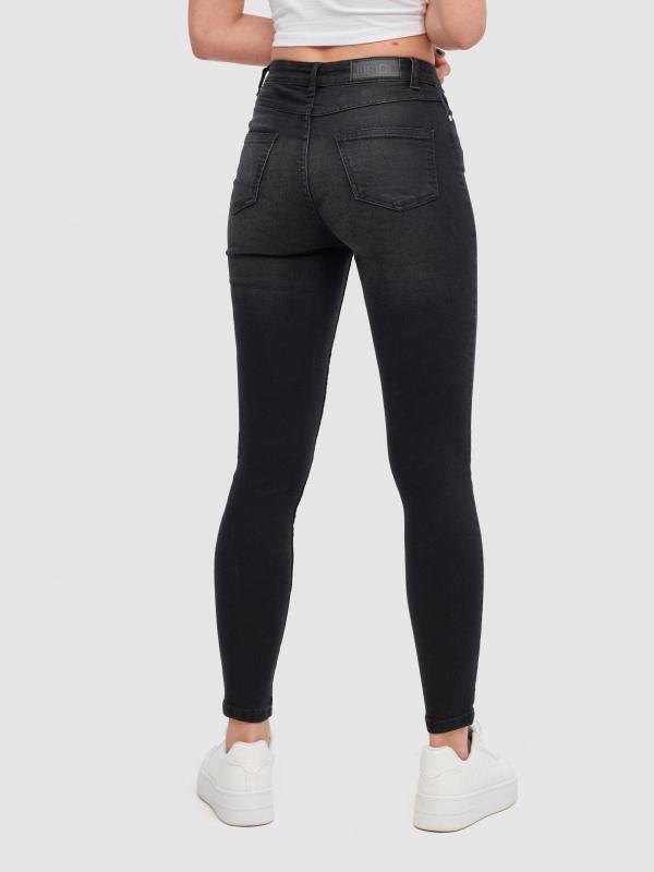 In side Jeans skinny tiro medio Envío gratis
