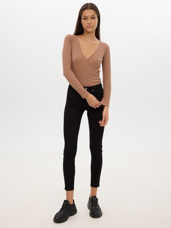 In side Jeans skinny mid rise Último día