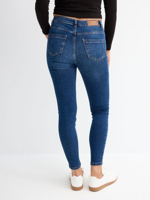 In side Jeans básico de tiro medio Precio de fábrica