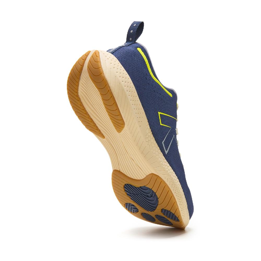 kelme BEAT En oferta