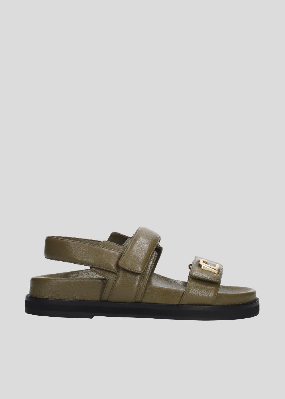 lola cruz LOLA FLATS