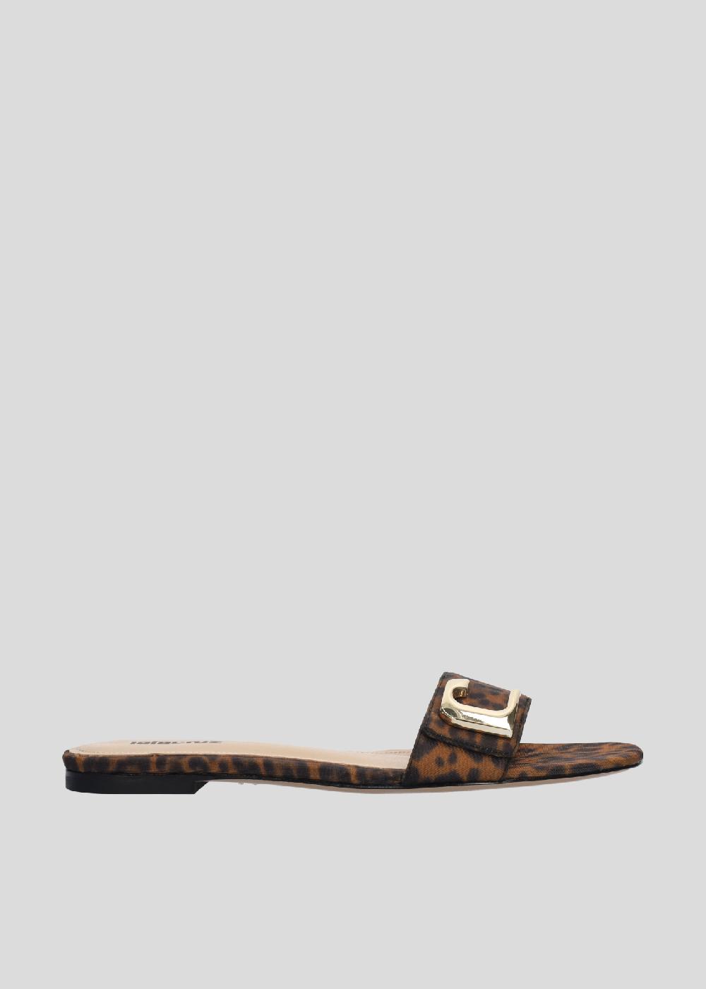 lola cruz LOLA FLATS