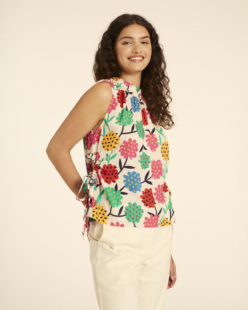 pepaloves TOP CON ABERTURA FLORES