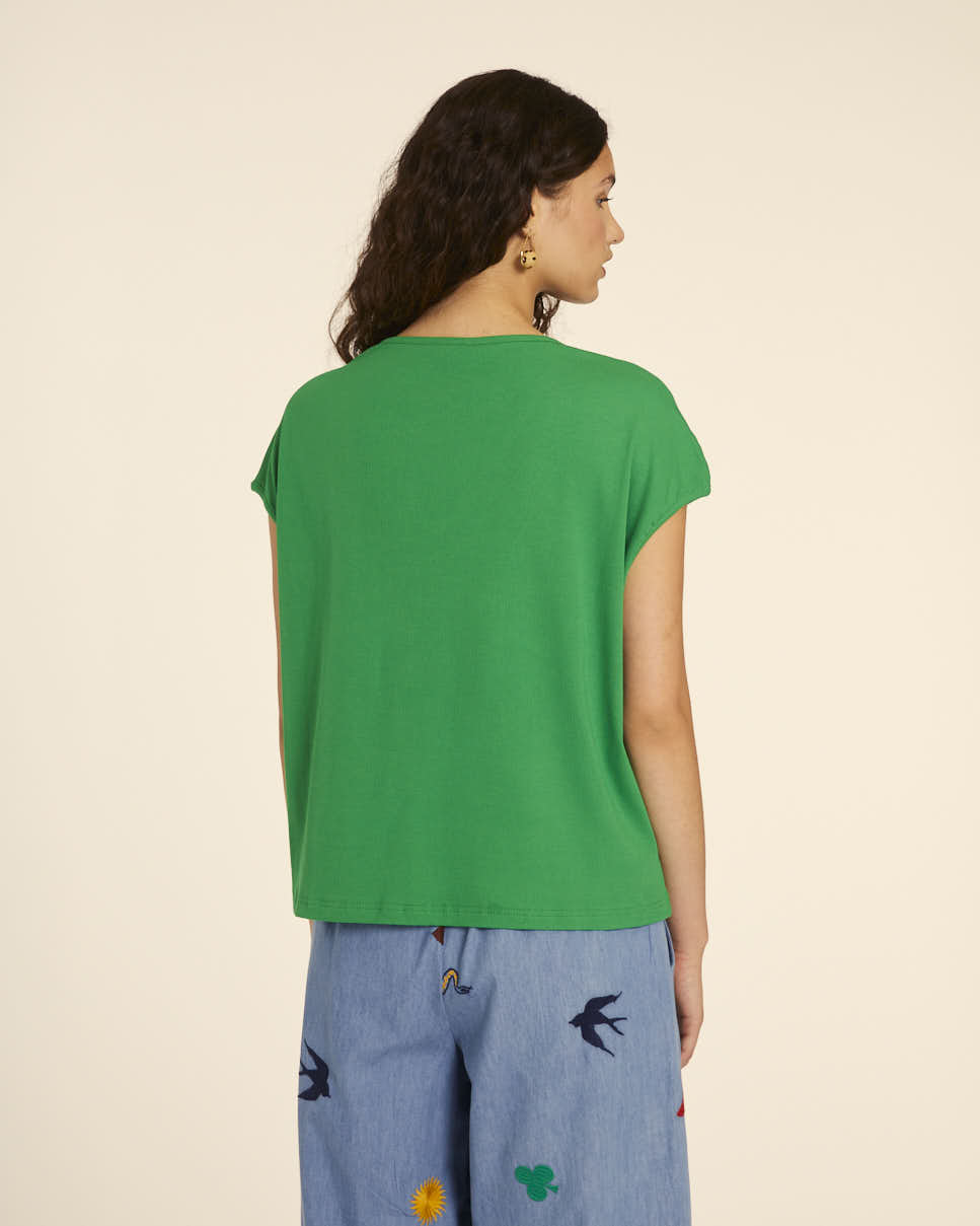 pepaloves CAMISETA AMPLIA CUELLO PICO VERDE En oferta