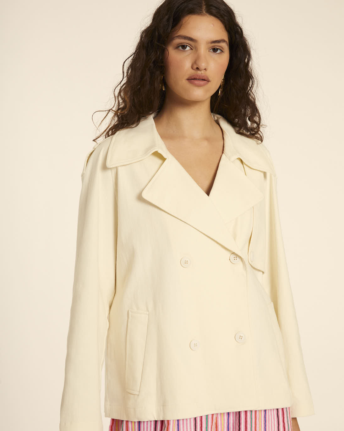 pepaloves TRENCH CORTO CANVAS CREMA Mejor oferta