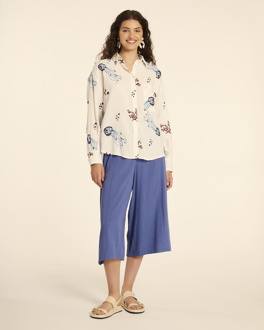 pepaloves CAMISA BORDADO MEDUSAS Ahorra y exporta