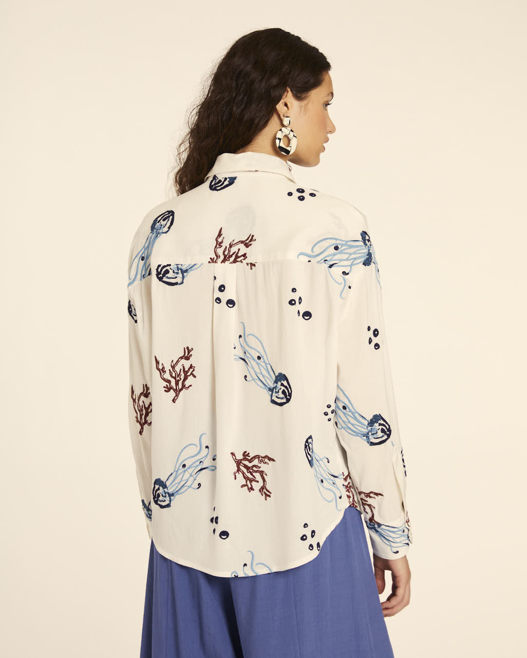 pepaloves CAMISA BORDADO MEDUSAS Ahorra y exporta