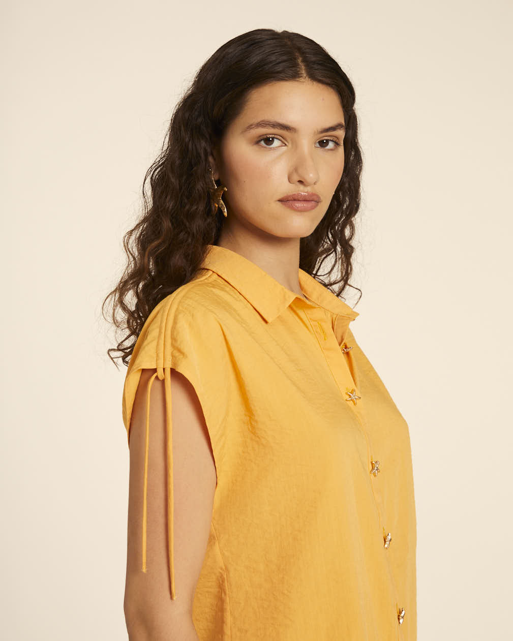 pepaloves CAMISA CON ESTRELLAS AMARILLO Libre de impuestos