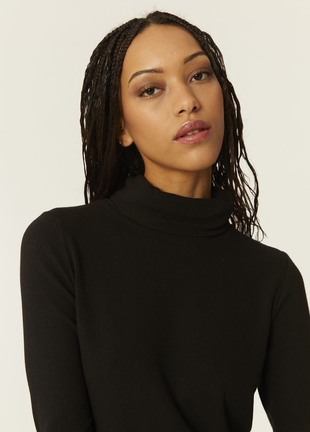 pepaloves TOP CANALE CUELLO ALTO NEGRO 2025