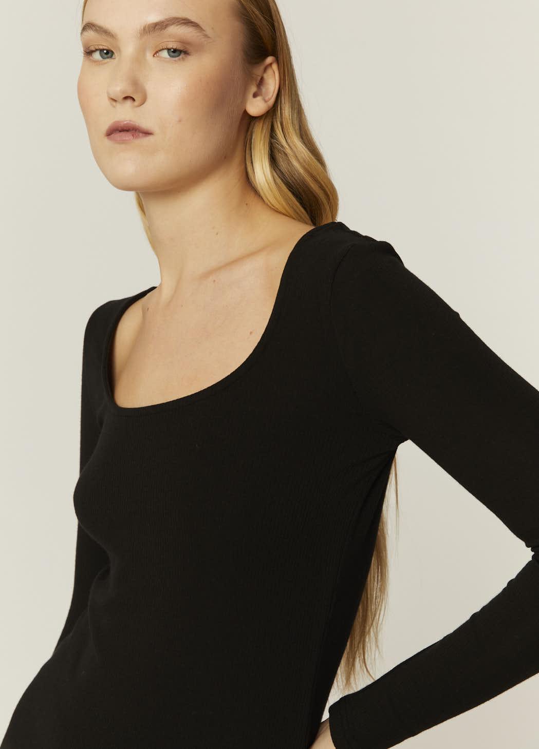 pepaloves TOP CANALE CUELLO U NEGRO Promoción por tiempo limitado