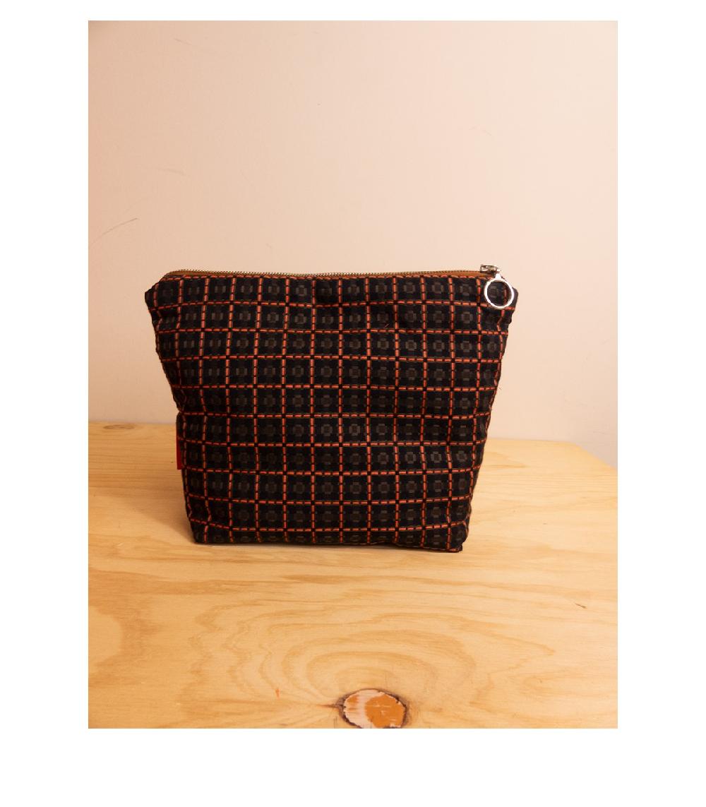 perpetummobile Bolso de mano y neceser en jacquard marrón y naranja Precio de fábrica