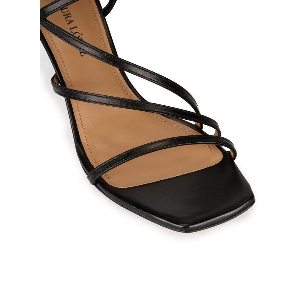 pura lópez Sandalias de puntera cuadrada con tacón medio en piel color negro Ahorra y exporta
