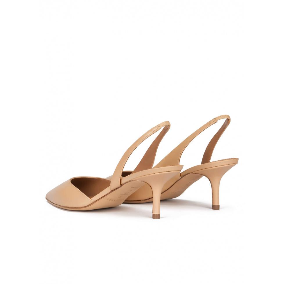 pura lópez Zapatos destalonados de punta fina con tacón medio en piel beige Descuentos del mes