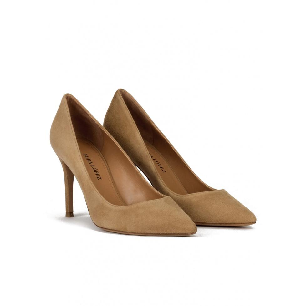 pura lópez Zapatos de salón en ante camel con tacón alto y punta fina Oferta exclusiva