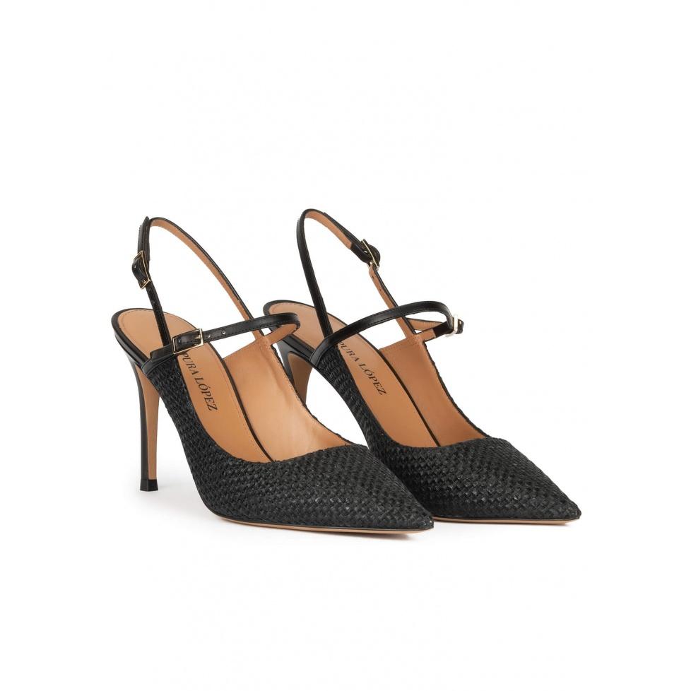 pura lópez Zapatos de punta fina y tacón alto en rafia color negro Tienda
