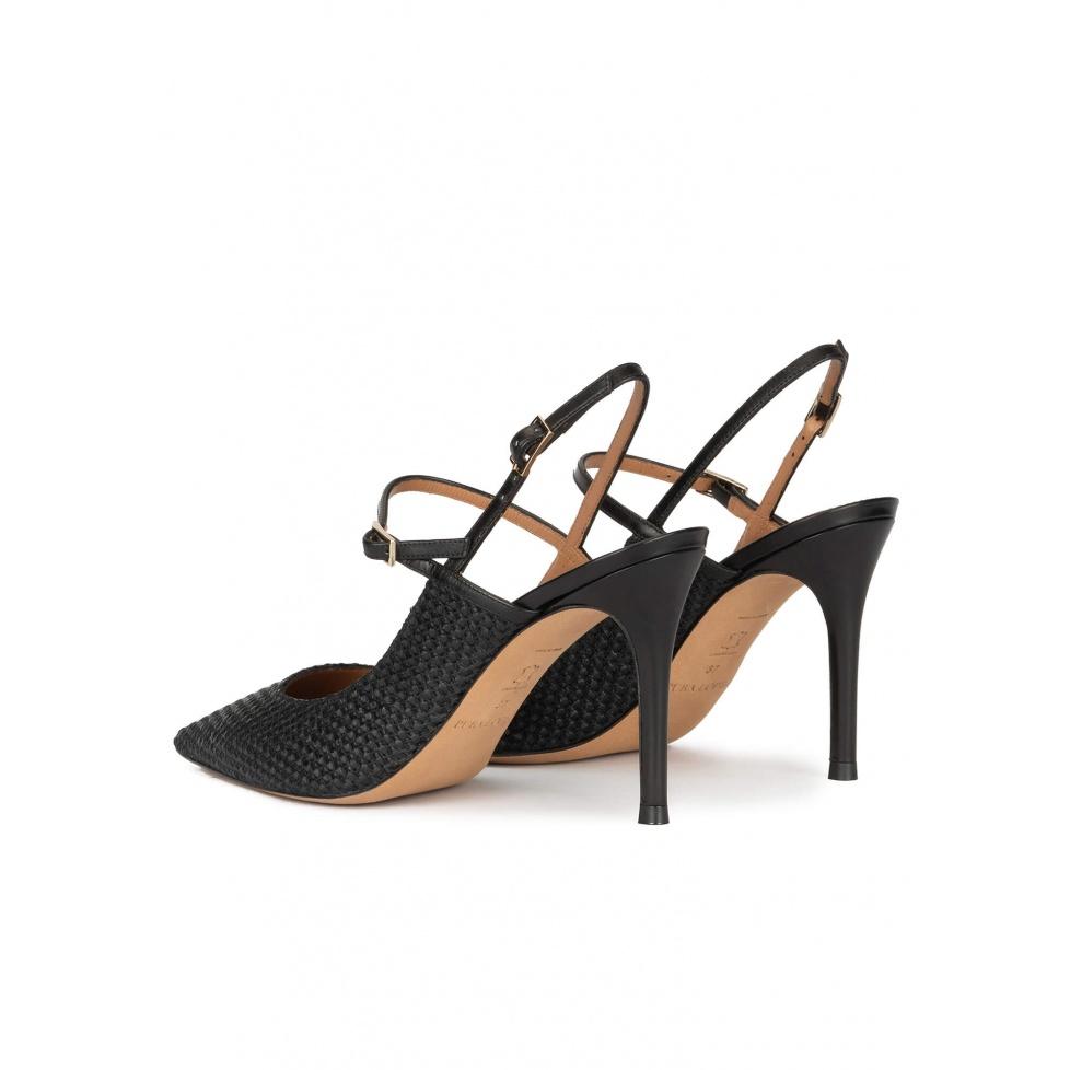 pura lópez Zapatos de punta fina y tacón alto en rafia color negro Tienda