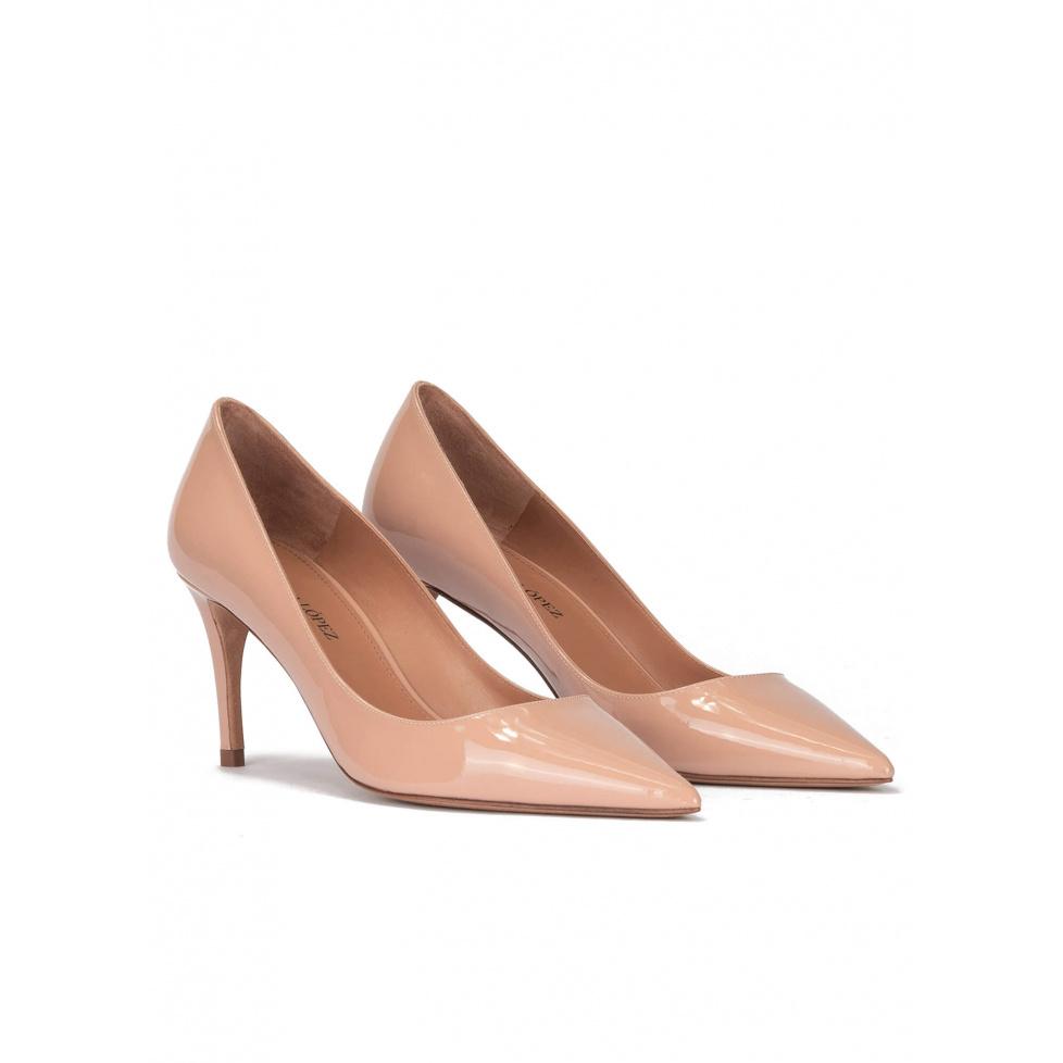 pura lópez Zapatos de tacón medio con punta fina en charol nude Grandes descuentos