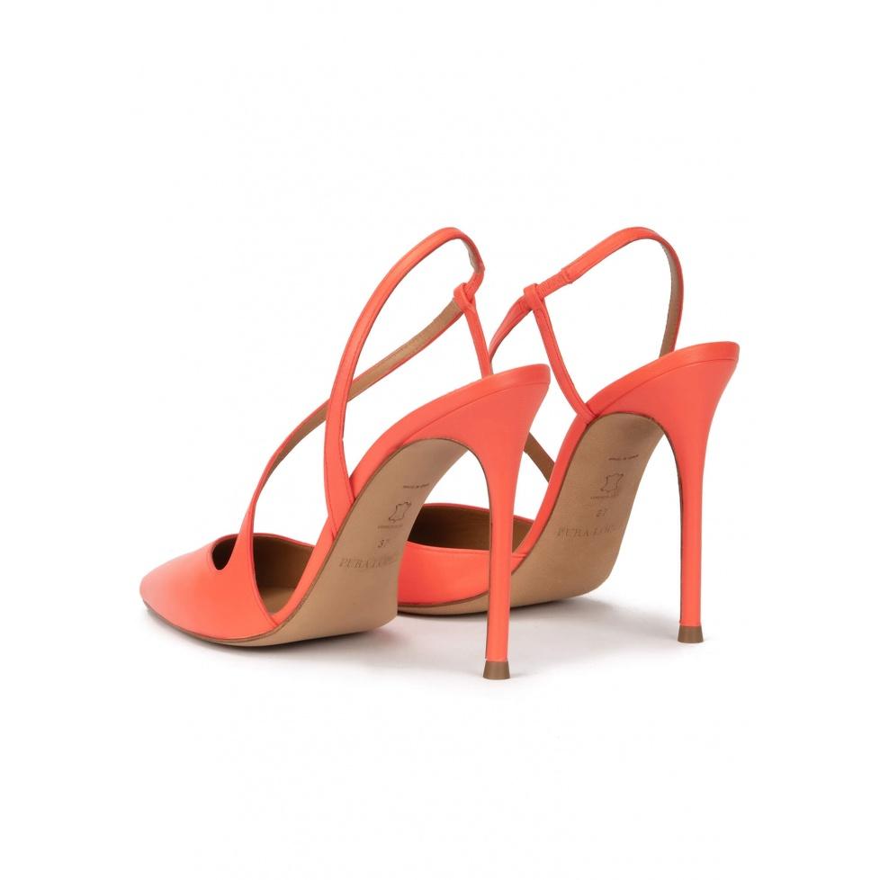 pura lópez Zapatos destalonados con tacón stiletto en piel color coral Envío internacional gratuito