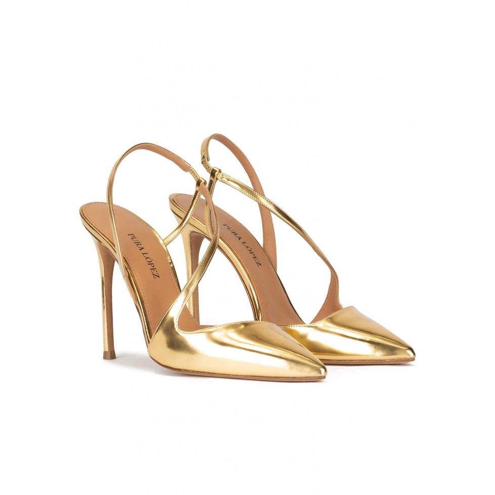 pura lópez Slingbacks metalizados de tacón alto en piel dorada Ahorra y exporta
