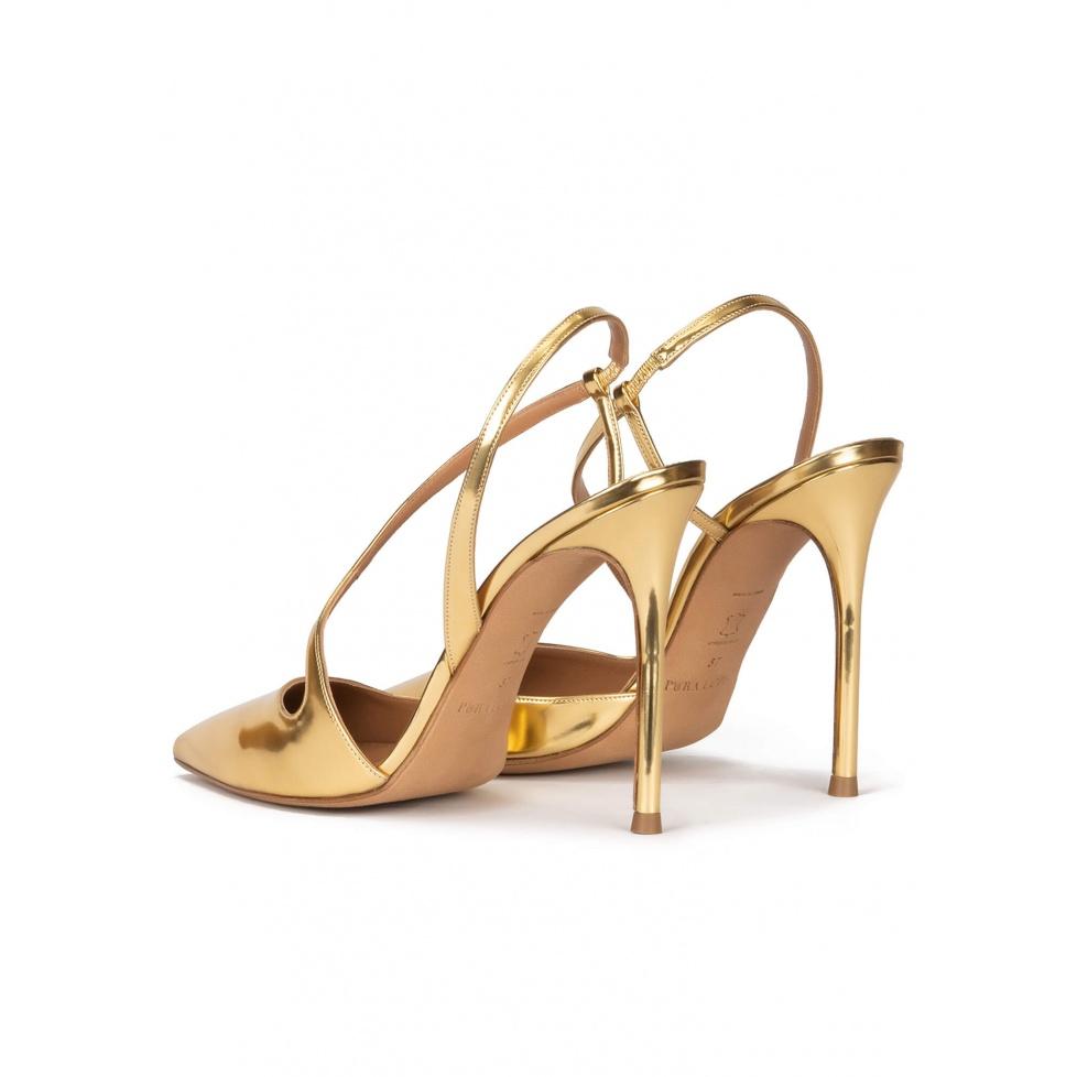 pura lópez Slingbacks metalizados de tacón alto en piel dorada Ahorra y exporta