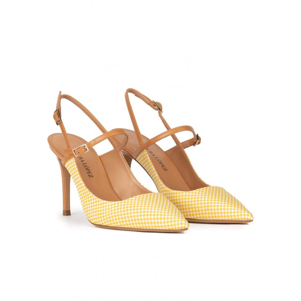 pura lópez Zapatos de punta fina y tacón alto a cuadros amarillos y blancos Descuento por venta flash