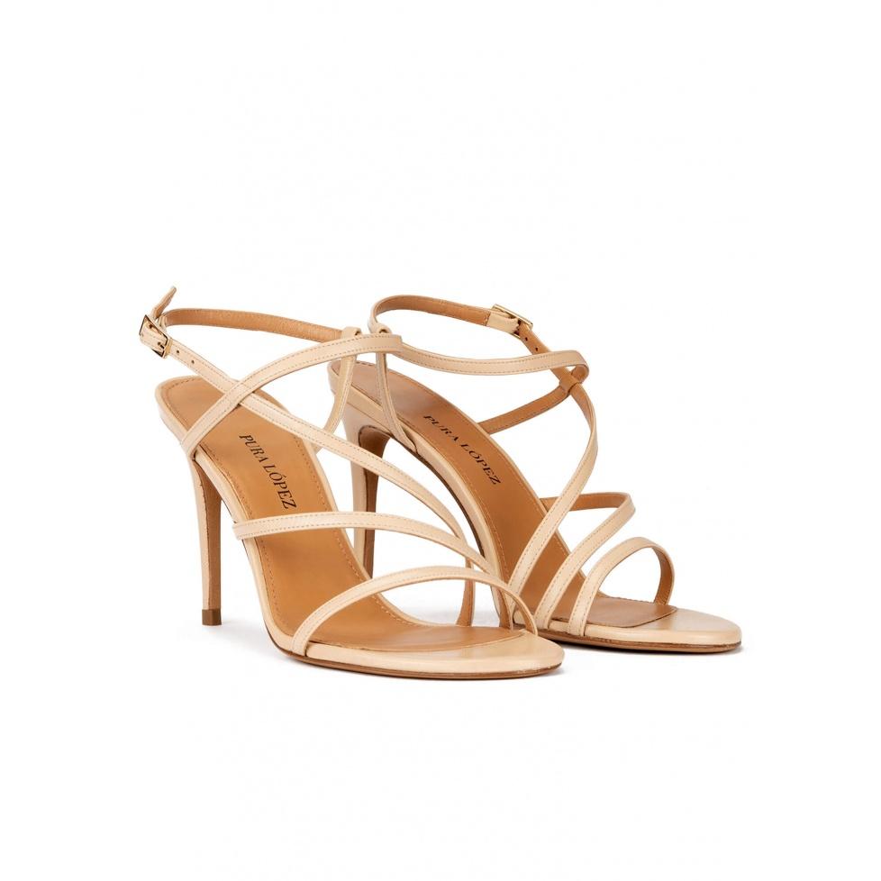 pura lópez Sandalias de tacón alto con diseño de tiras en piel beige Rebajas top