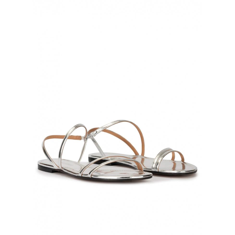 pura lópez Sandalias planas de finas tiras en piel color plata Precio de fábrica