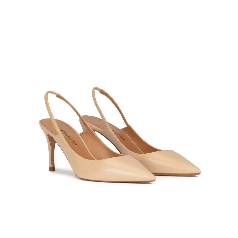 pura lópez Zapatos destalonados de tacón medio en piel beige Ofertas