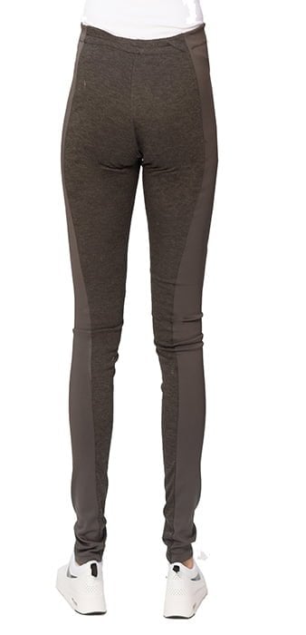 susana escribano Leggins perfectas con deportivas Solo hoy