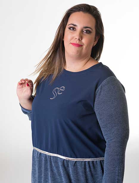susana escribano Jersey de punto azul. Con volante Rebajas de fin de temporada